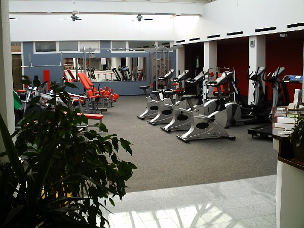 studio001600x600100kb.jpg